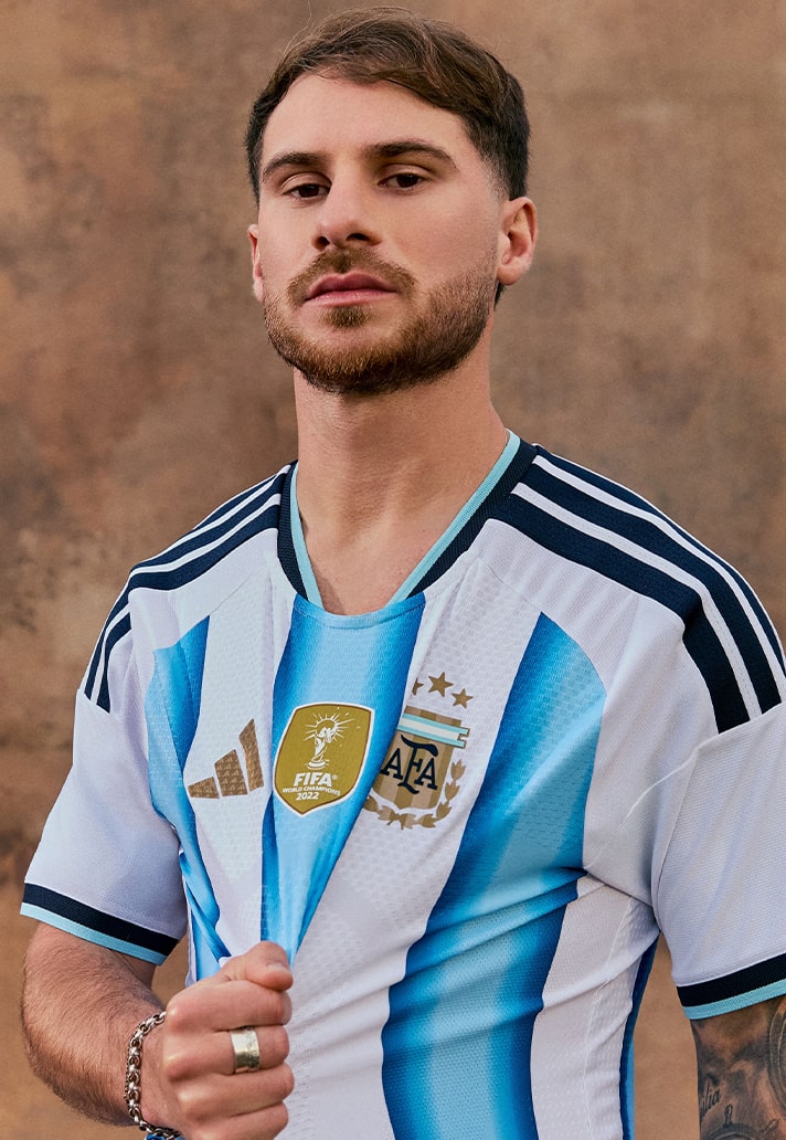 Adidas تكشف عن جميع أطقم المنتخبات الـ 22 الرئيسية لعام 2026